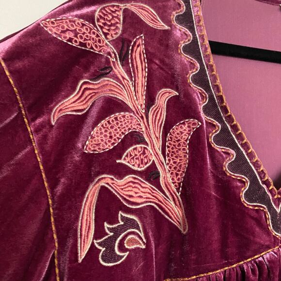 Plus Size Easel Velvet Top with Embroidery - 1X-3X - Picture 6 of 7